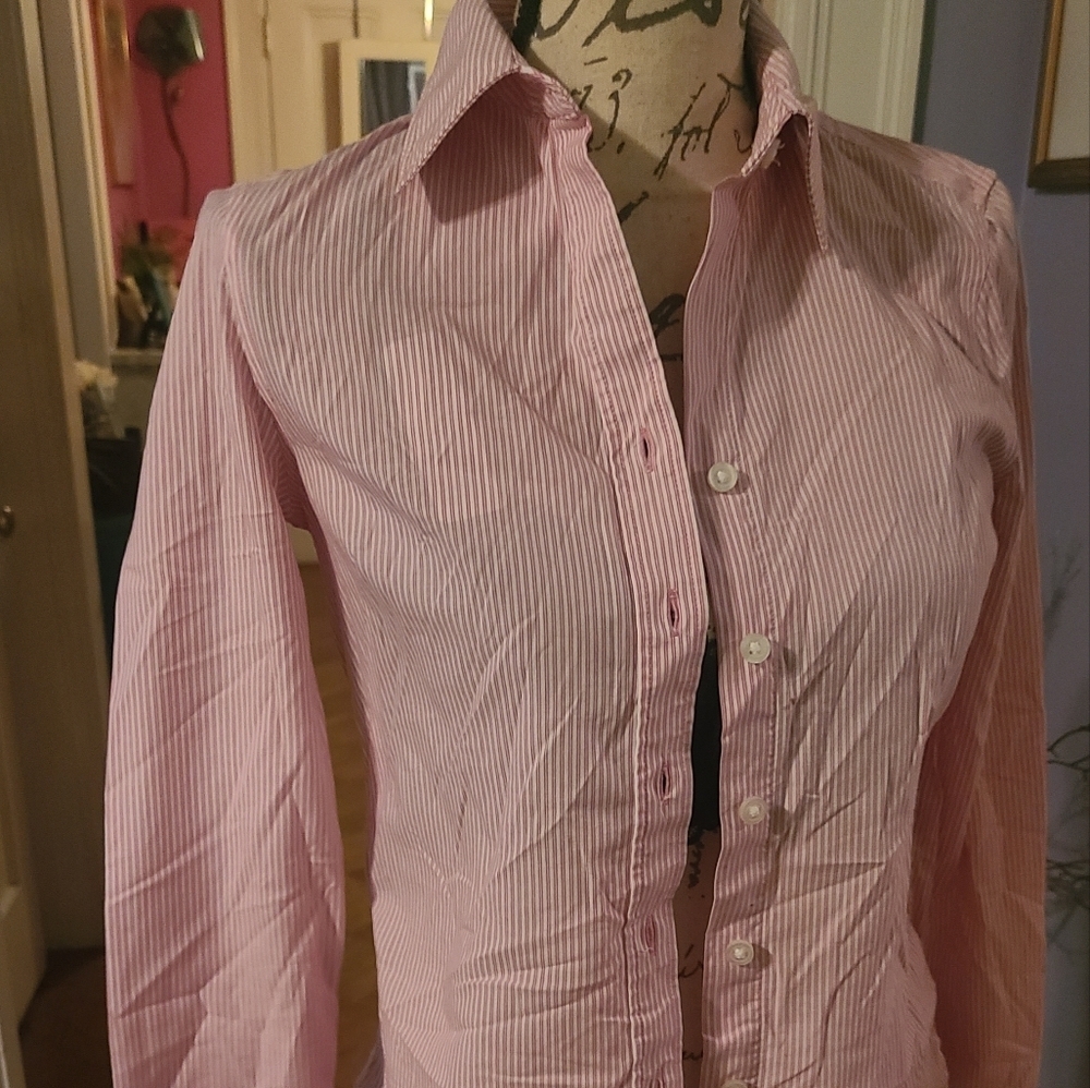NEW BUTTON DOWN STRIPE COTTON FITTED SHIRT, 2 BUTTONS ON CUFF SIZE SMALL